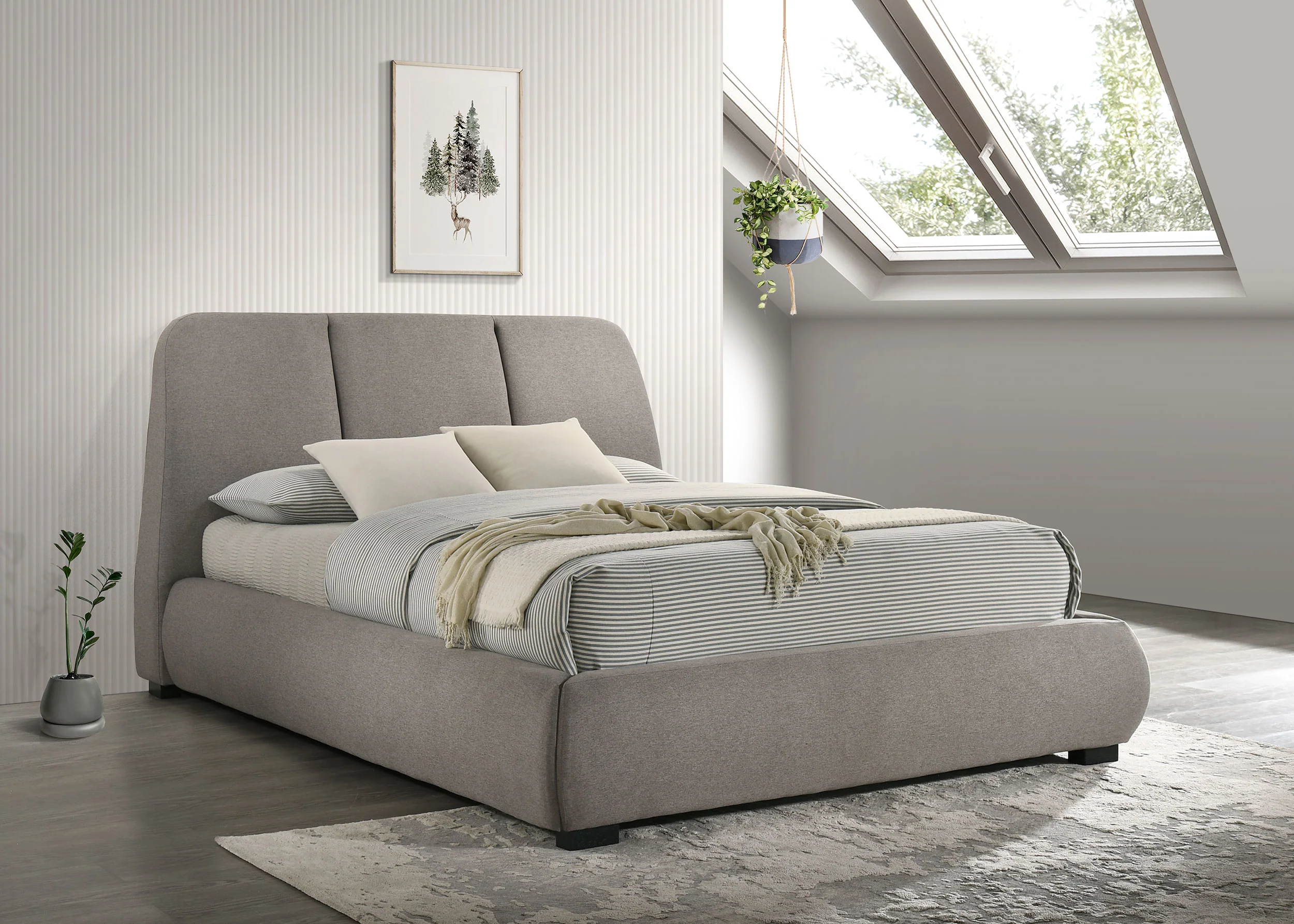 Mokena Panel Platform Bed - Image 2