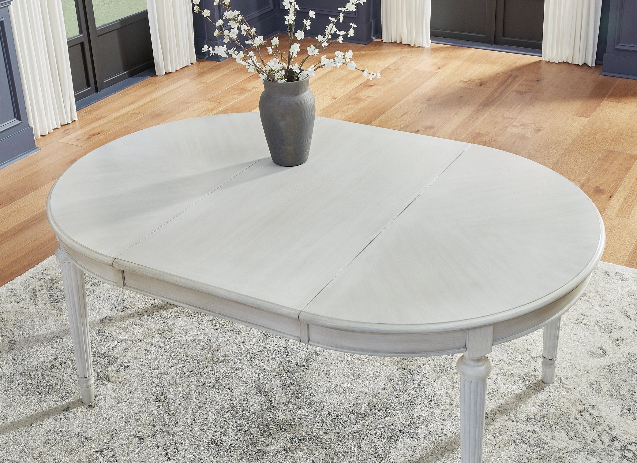 Montelaine Dining Room Set - Image 3