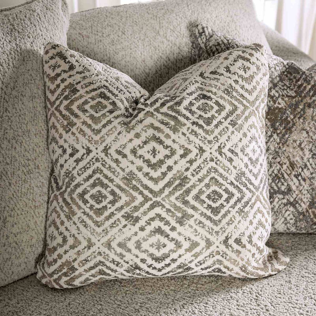 Moorpark Loveseat - Image 4
