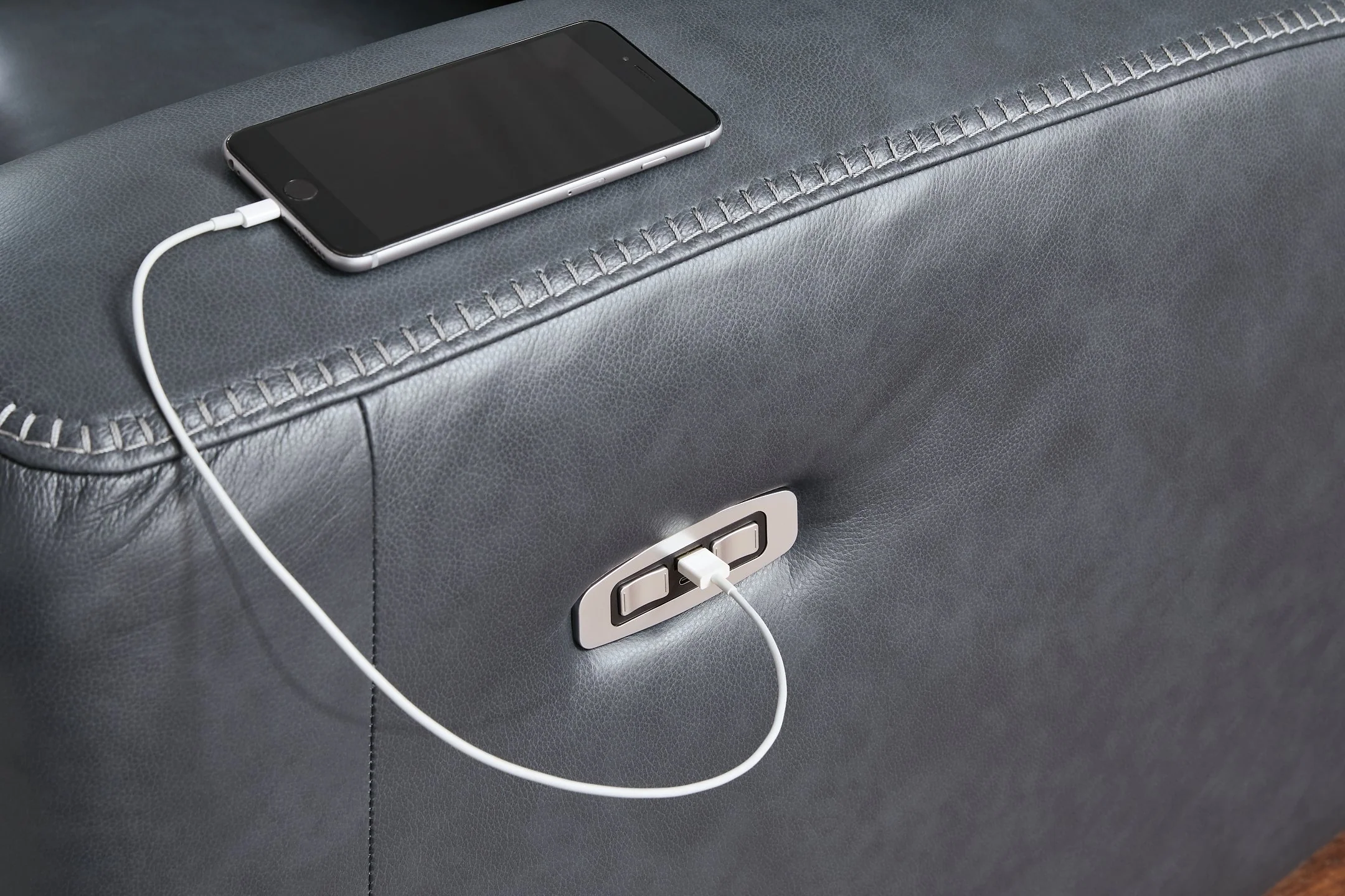 Next Move Power Reclining Sofa - Image 9