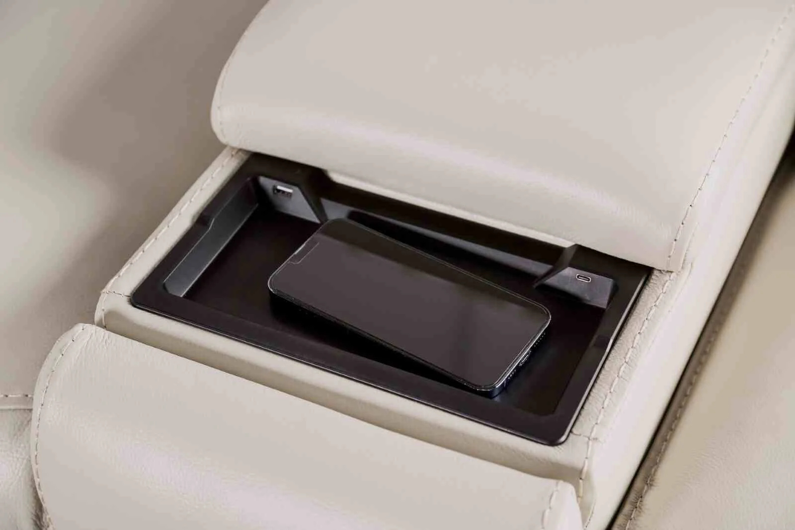 Phineas Power Loveseat, Beige - Image 6
