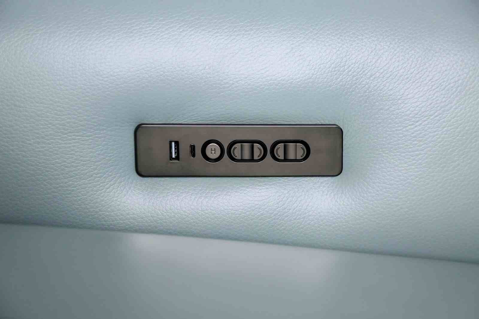Phineas Power Sofa, Pale Blue - Image 4
