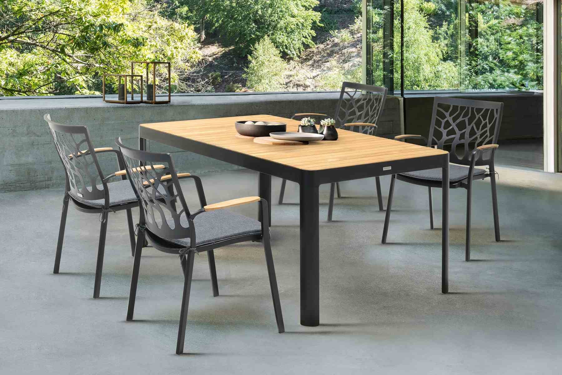 Portals Outdoor 5 piece Dining Table Set in Black Finish and Natural Teak Wood Accent Top - Image 8