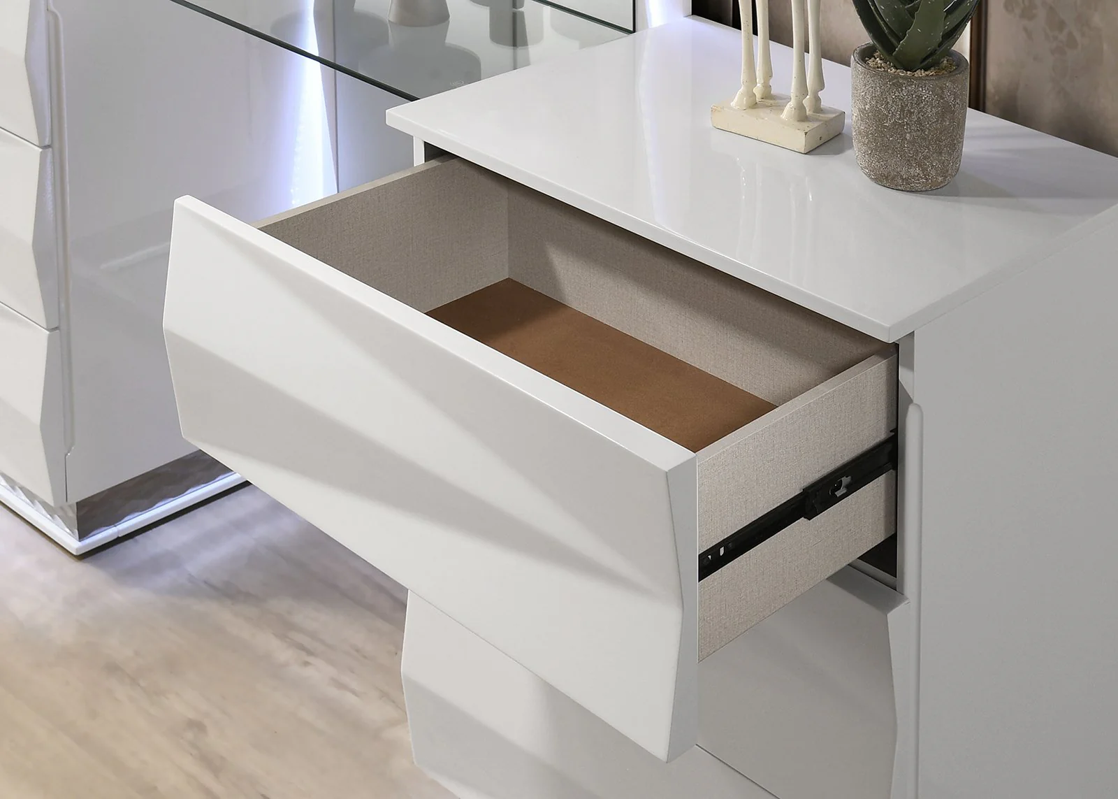 Prisma Vanity [No Stool], White - Image 4
