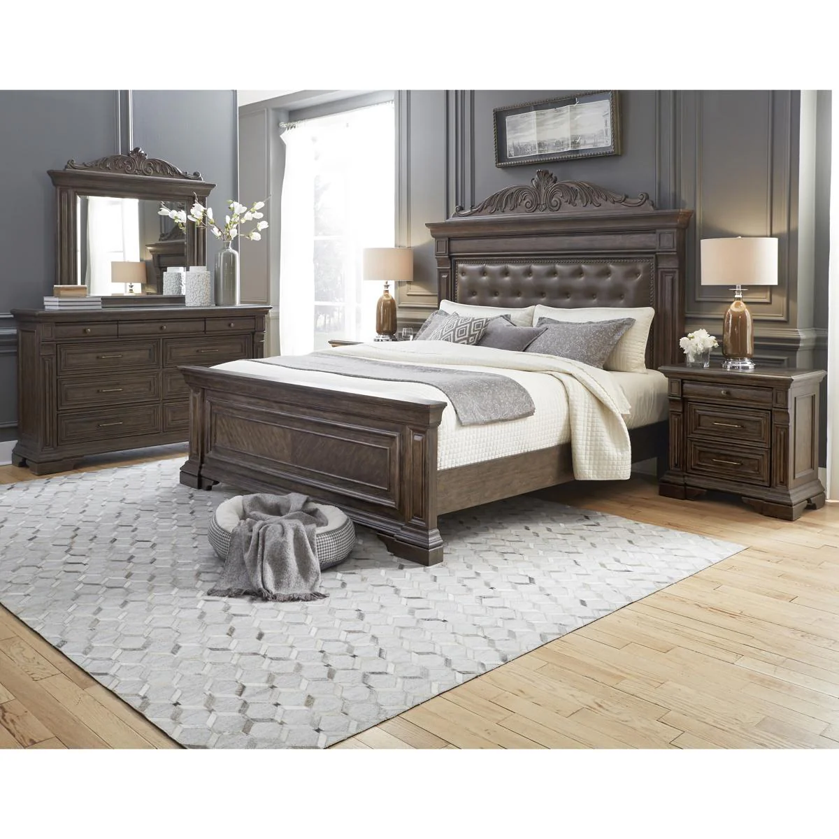 Pulaski Bedford Heights Queen Panel Bed in Estate Brown - Image 3