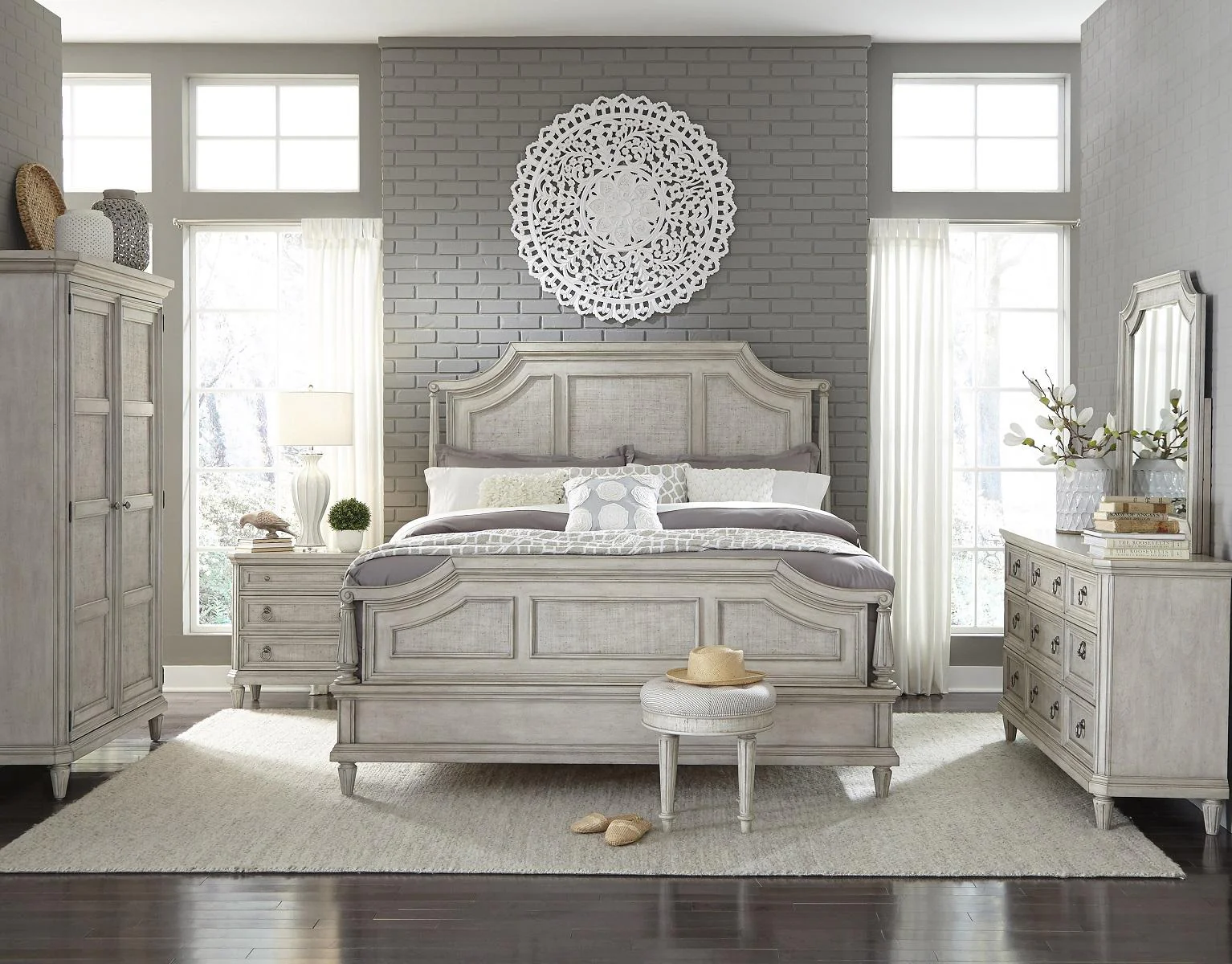 Pulaski Campbell Street Queen Panel Bed in Vanilla Cream - Image 5