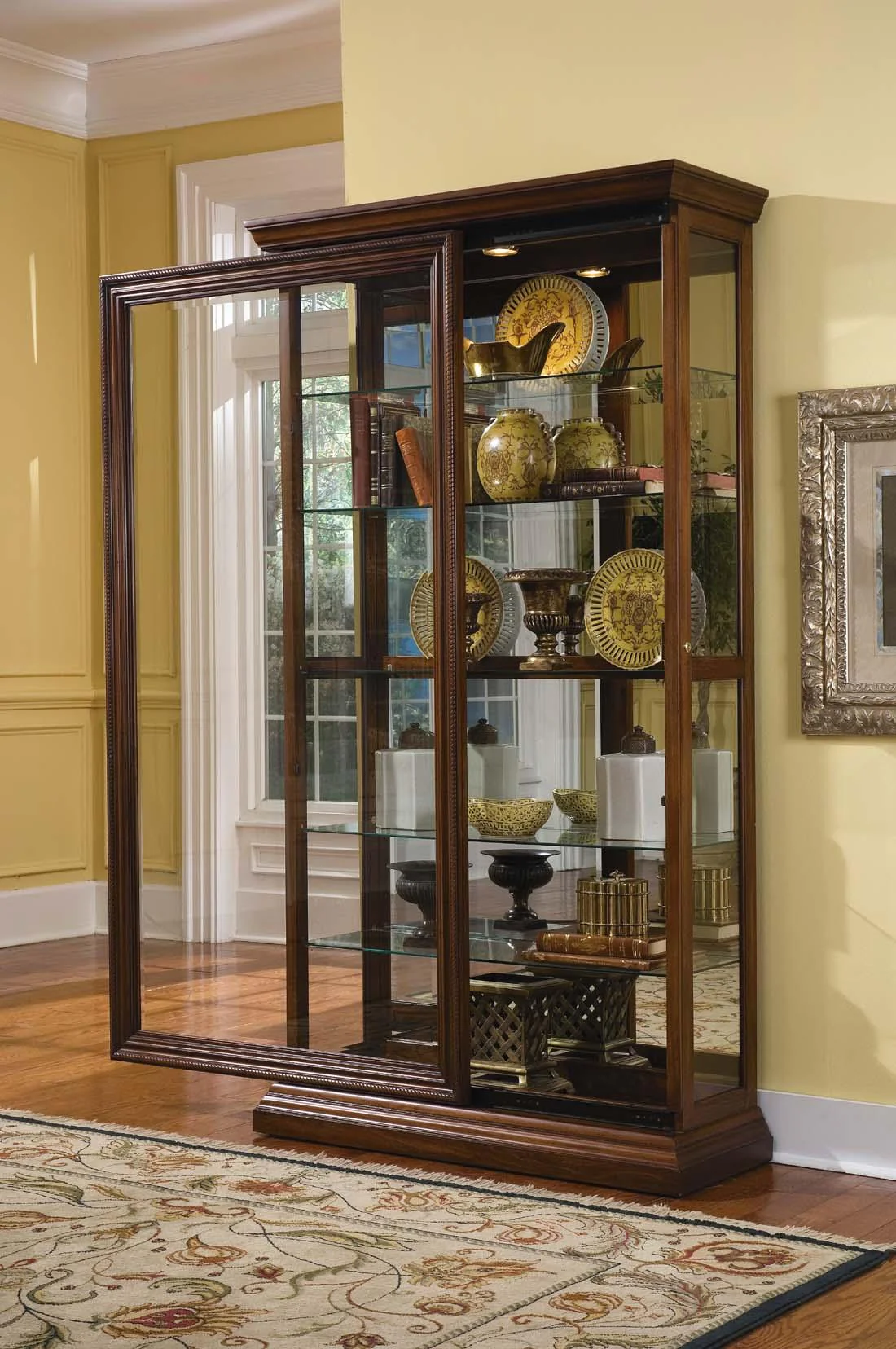 Pulaski Edwardian Two Way Sliding Door Curio - Image 2