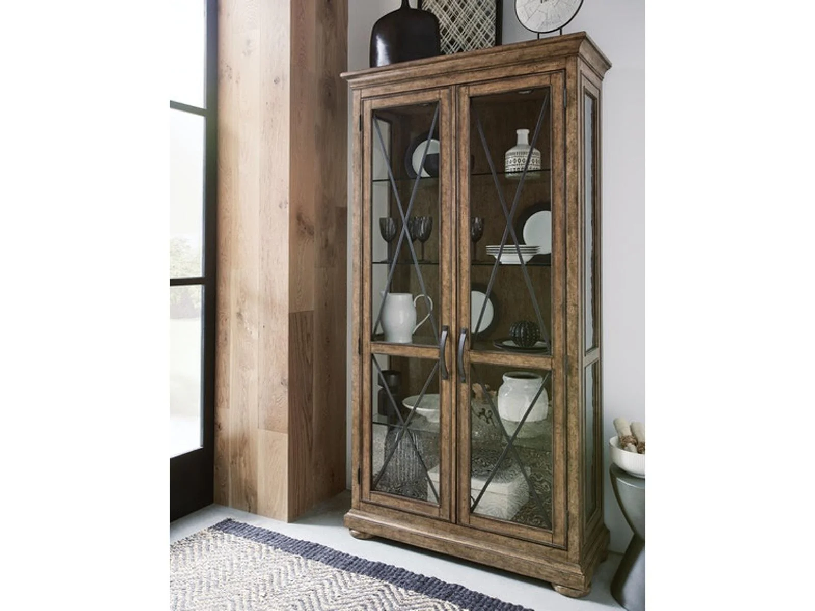 Pulaski Furniture Anthology Curio China in Medium Wood - Image 4
