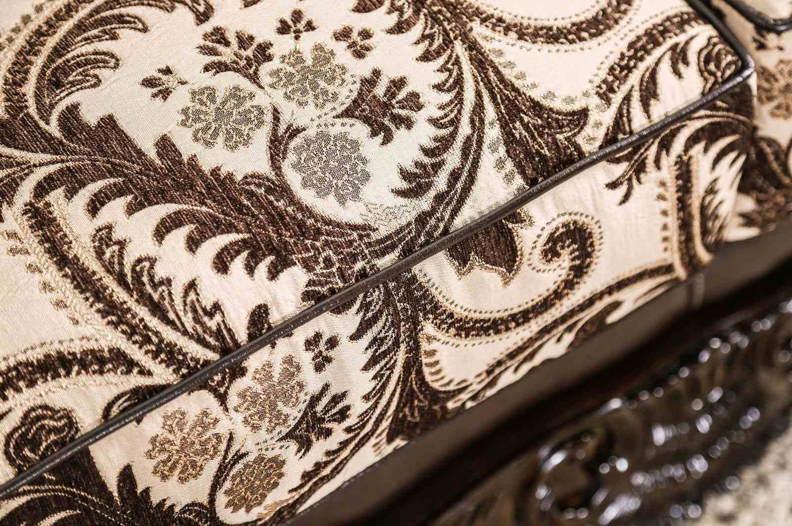 Quirino Loveseat - Image 3