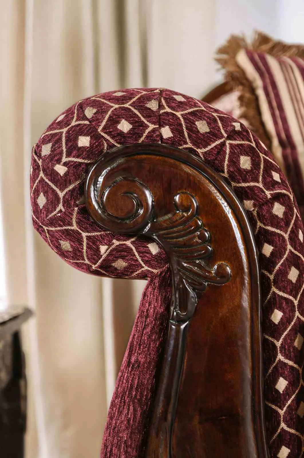 Quirino Loveseat - Image 5