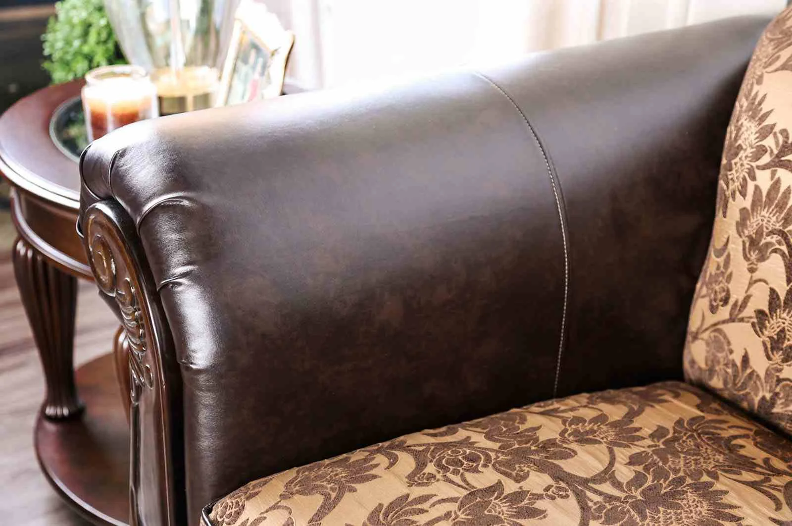 Quirino Sofa - Image 4