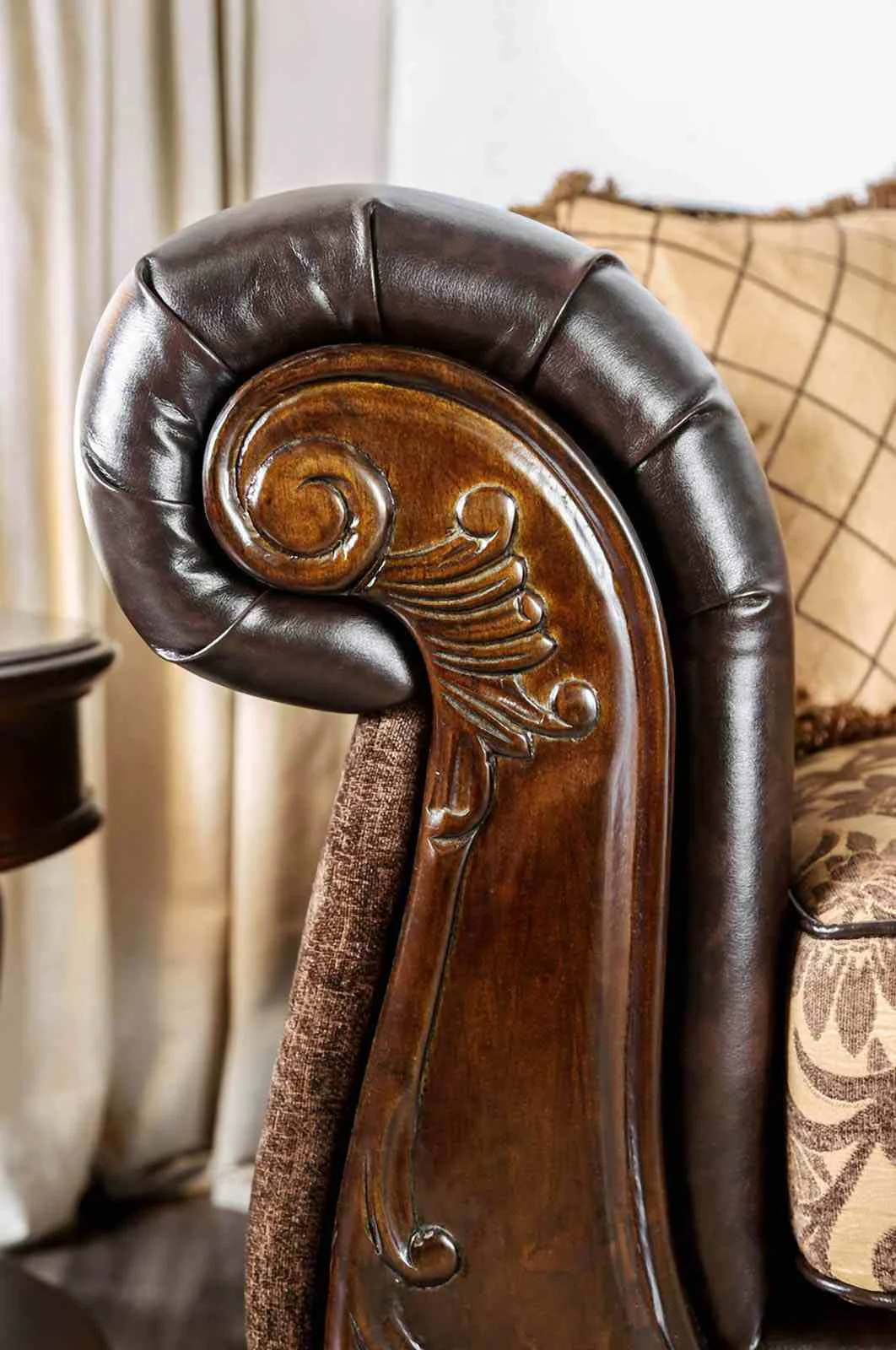 Quirino Sofa + Loveseat - Image 5
