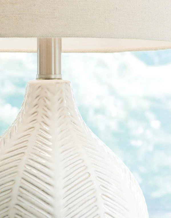 Rainermen Table Lamp - Image 5