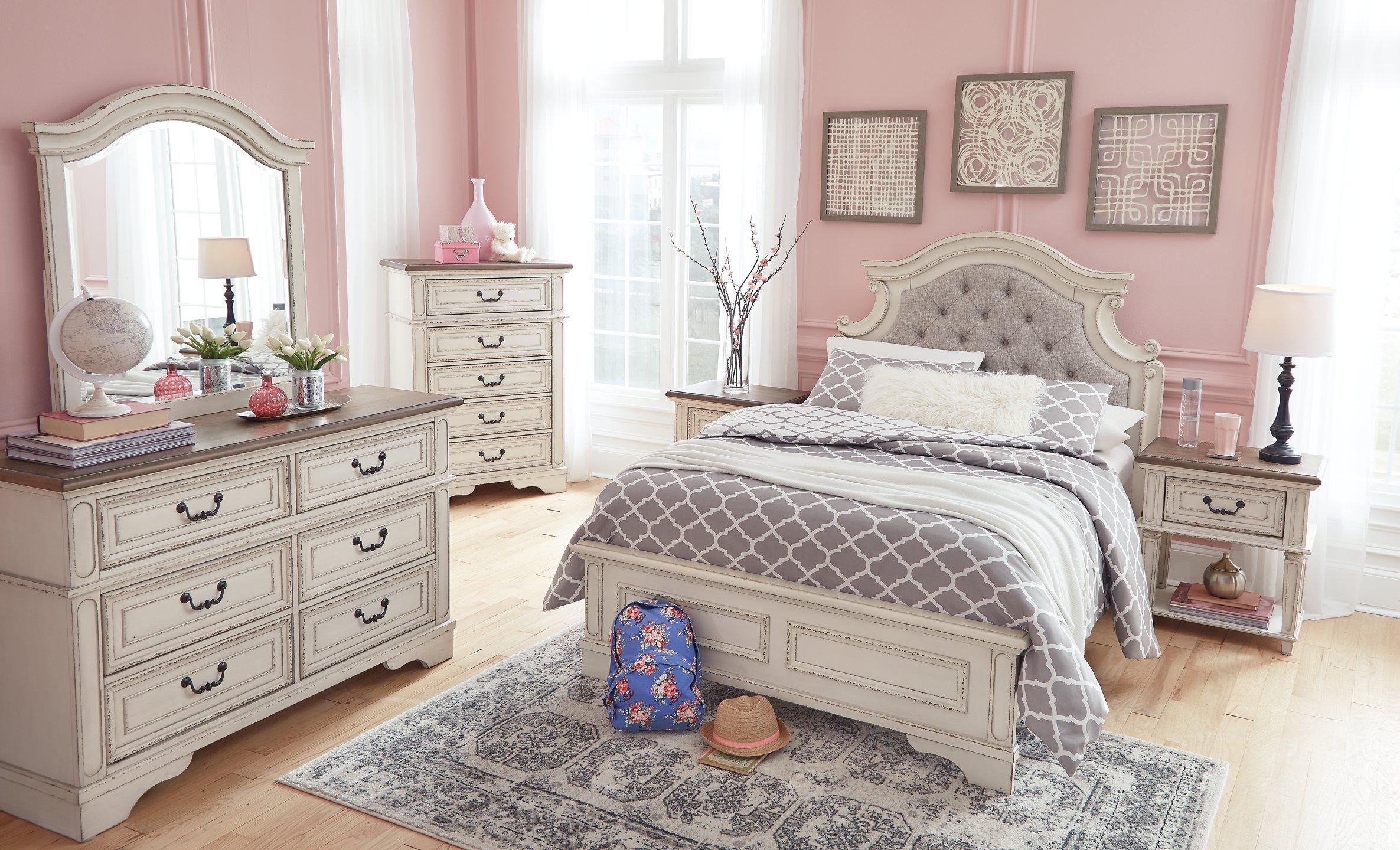 Realyn Bed - Image 32
