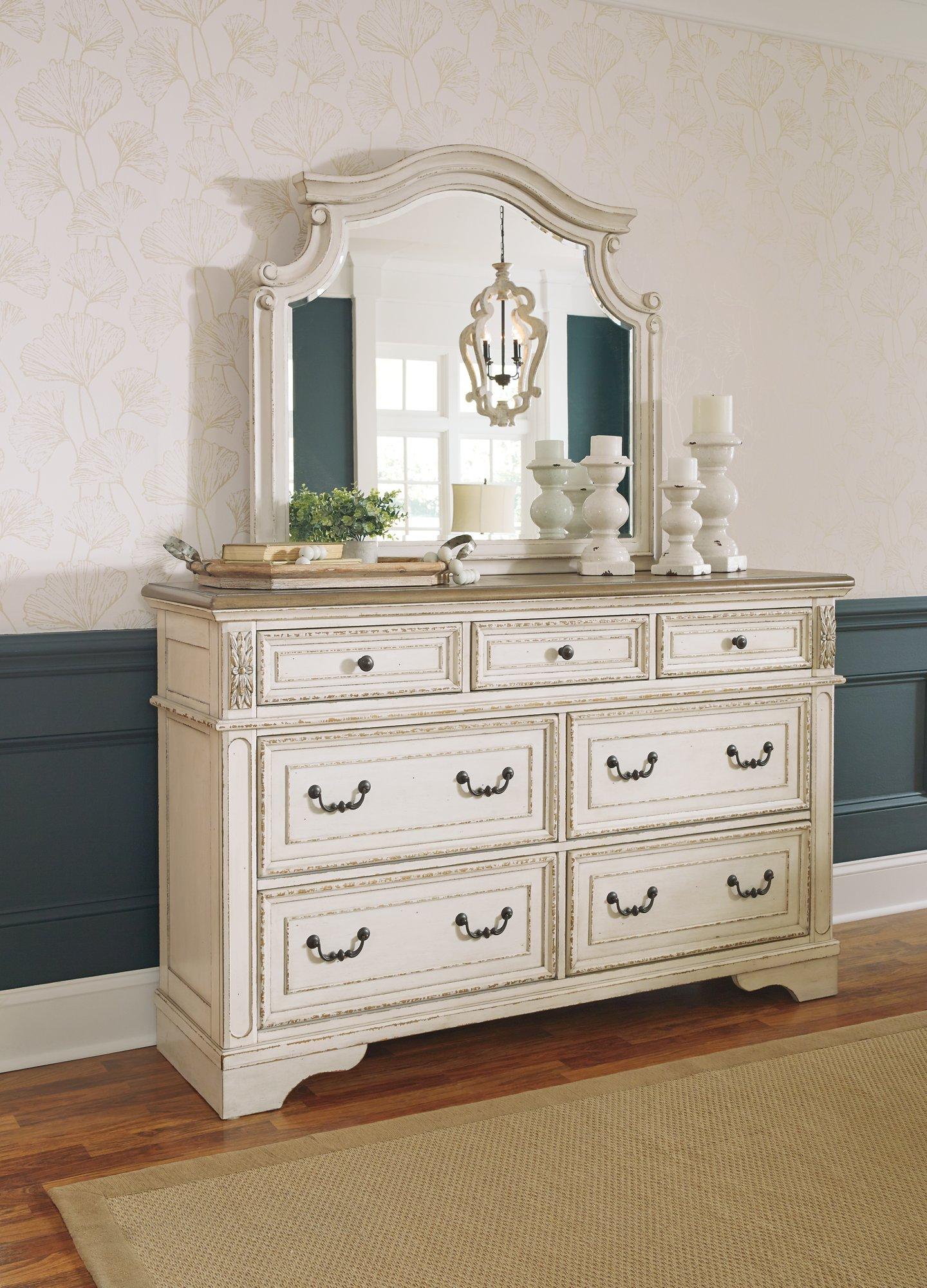 Realyn Bedroom Set - Image 2
