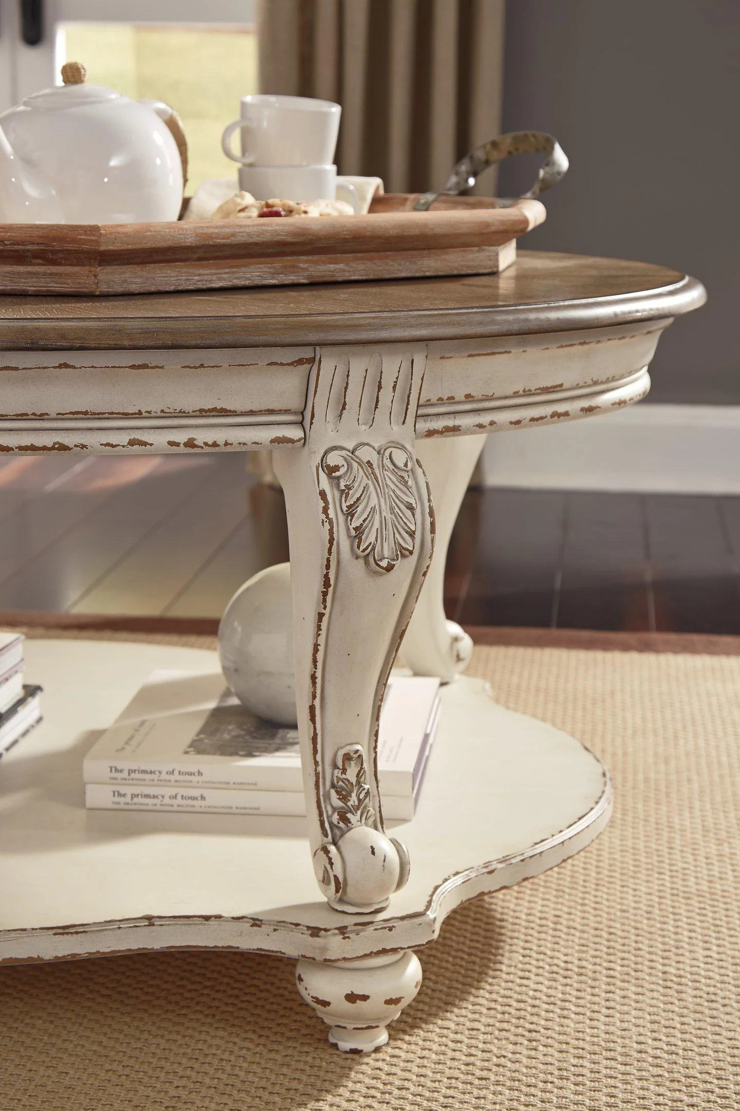 Realyn Coffee Table - Image 8