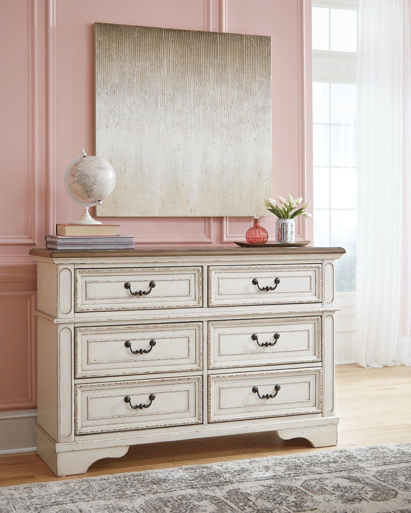 Realyn Dresser - Image 11