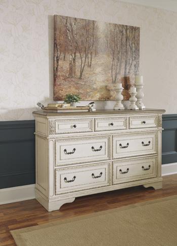 Realyn Dresser - Image 3