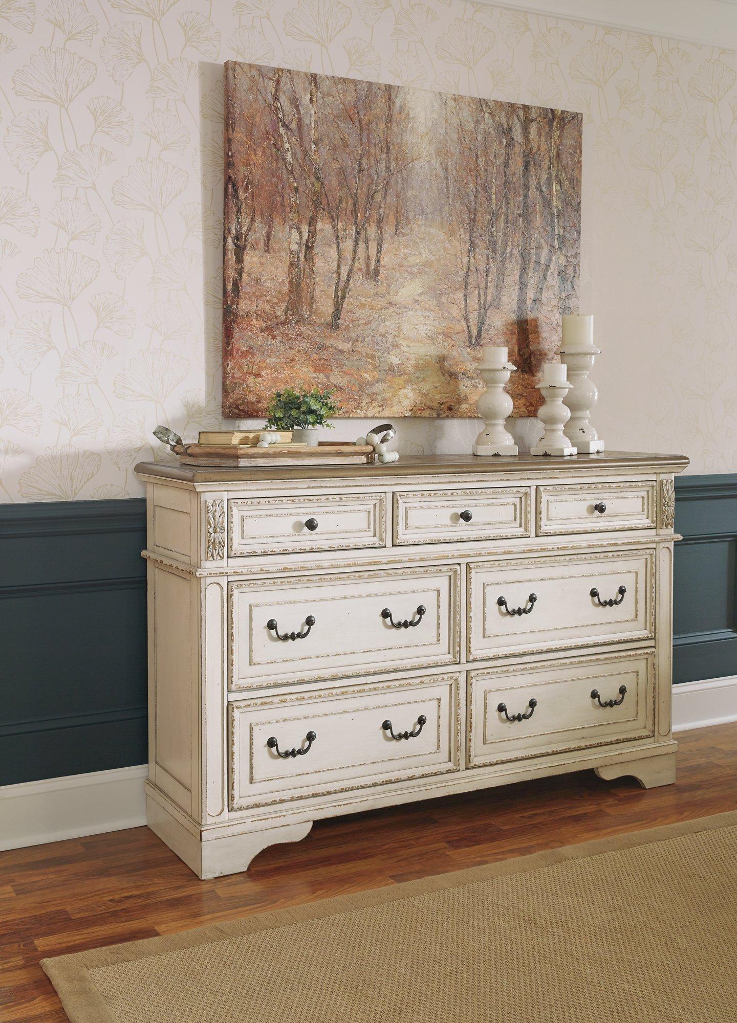 Realyn Dresser and Mirror - Image 10