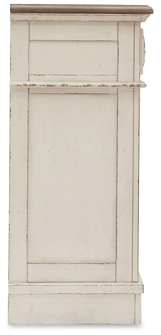 Realyn Dresser and Mirror - Image 9