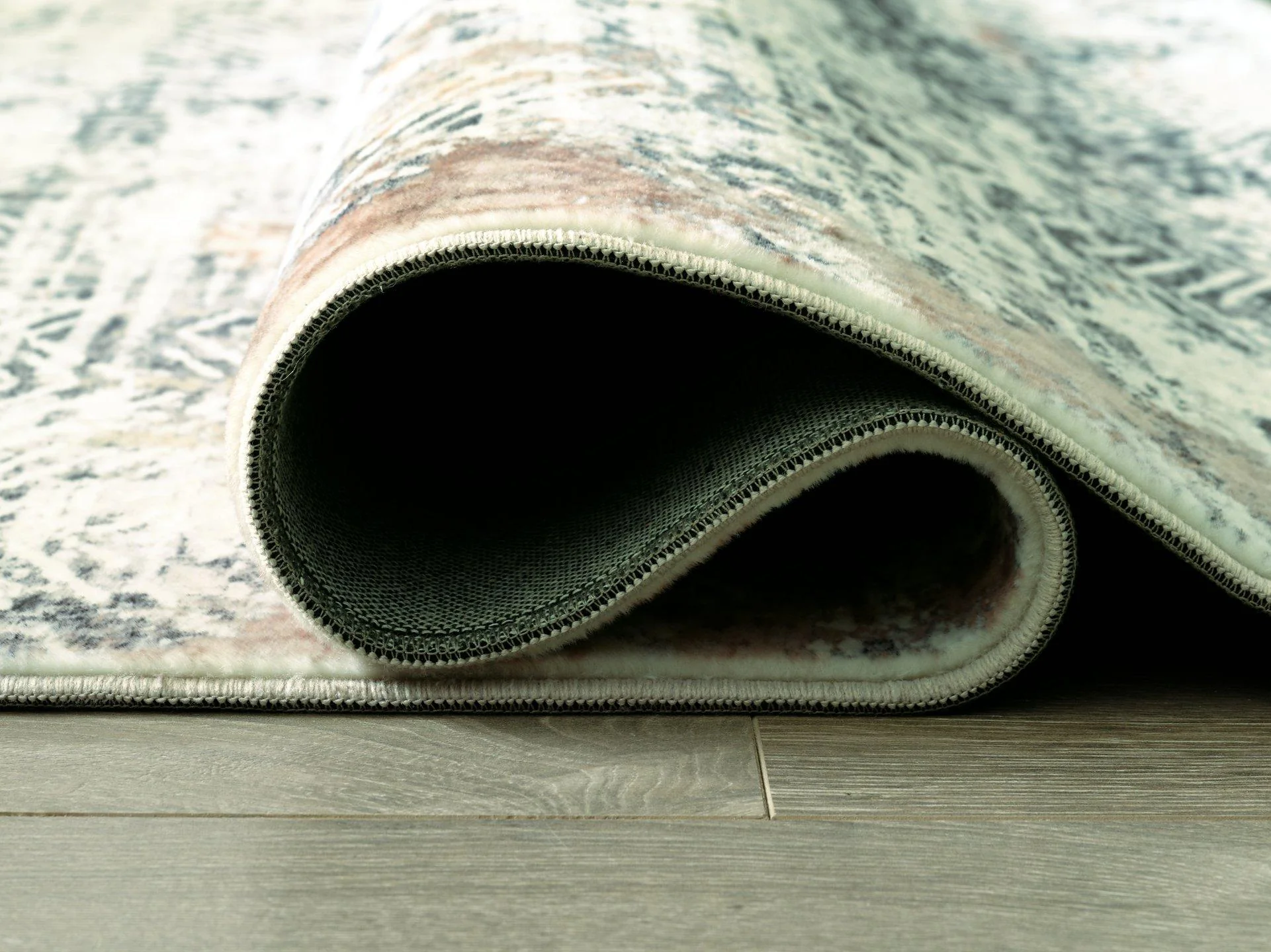 Redlings 5' x 7' Rug - Image 6