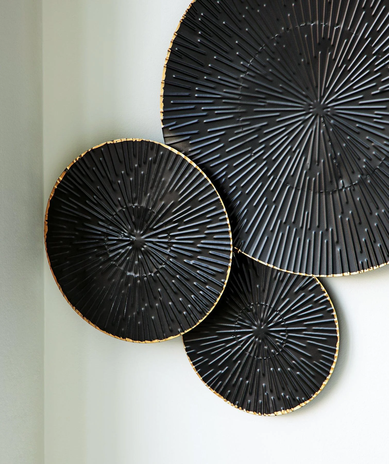 Rhetlen Wall Decor - Image 8