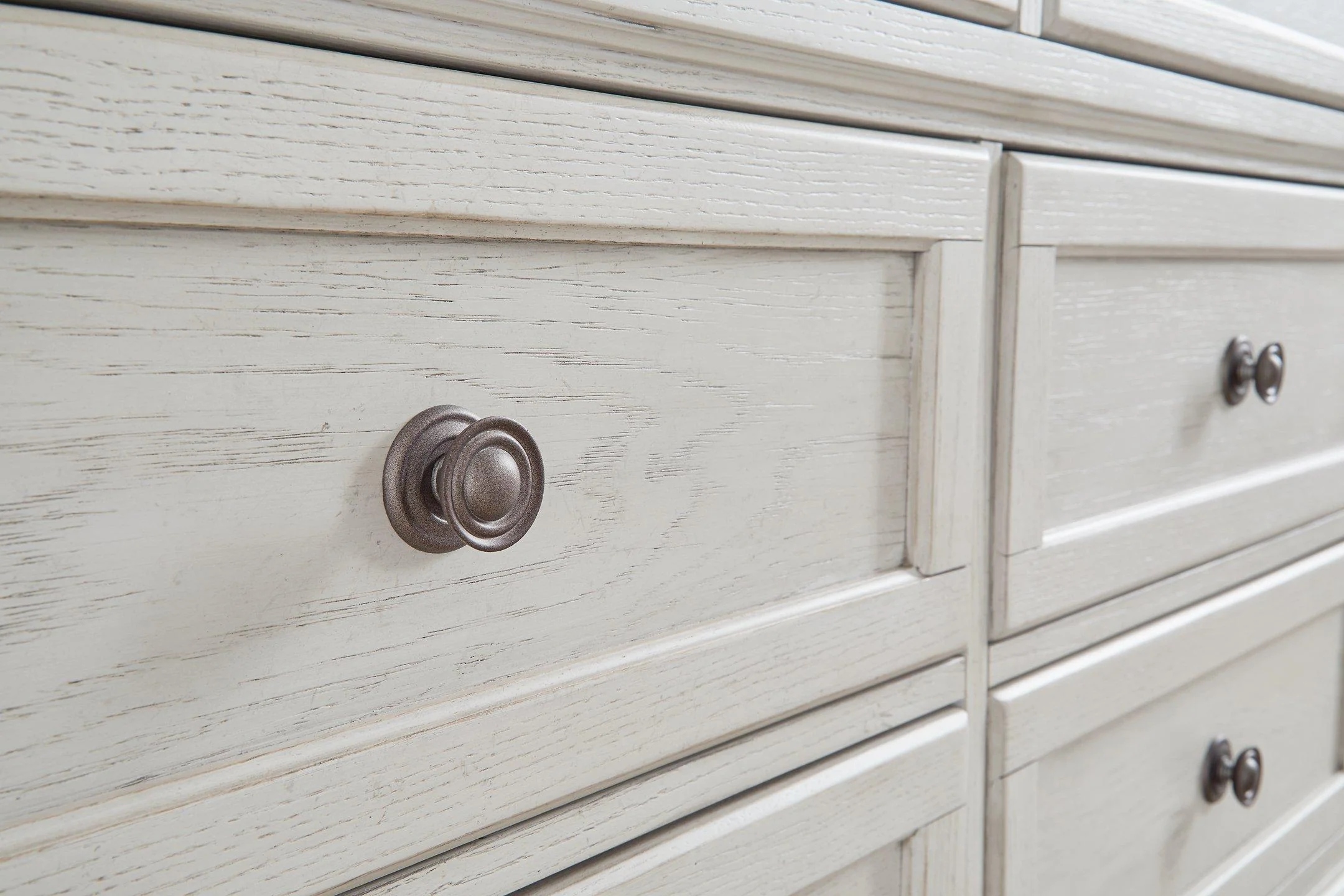 Robbinsdale Dresser and Mirror - Image 23