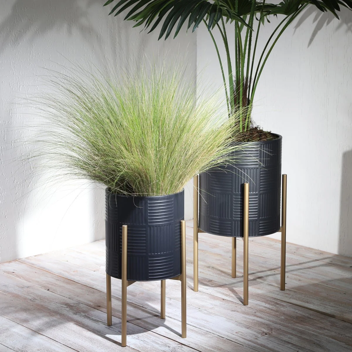 S/2 Planter W/ Lines On Metal Stand, Black/gold - Image 9