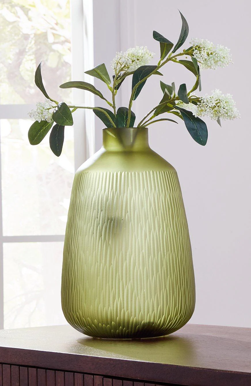 Scottyard Vase - Image 2