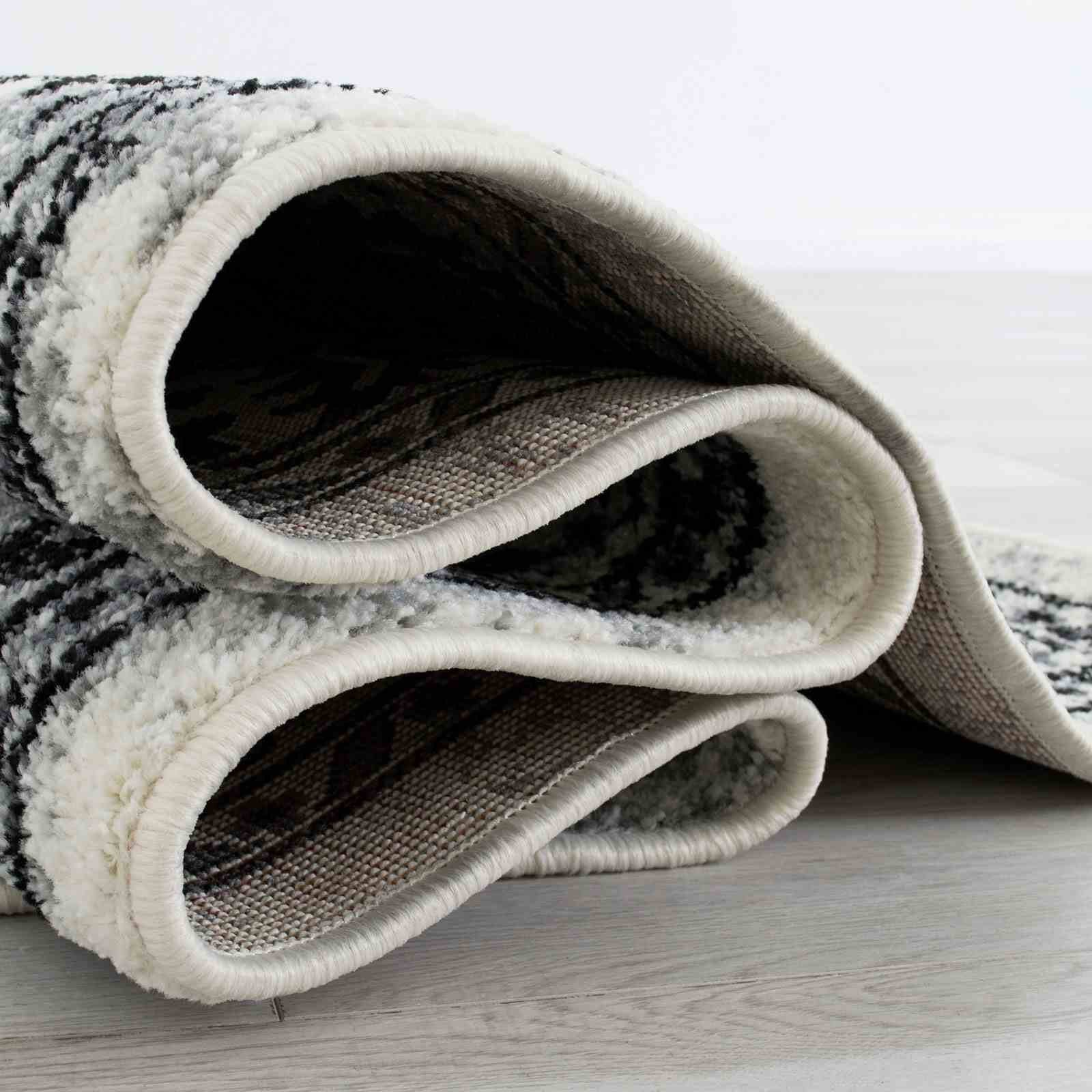 Serang 5' X 7' Area Rug - Image 3