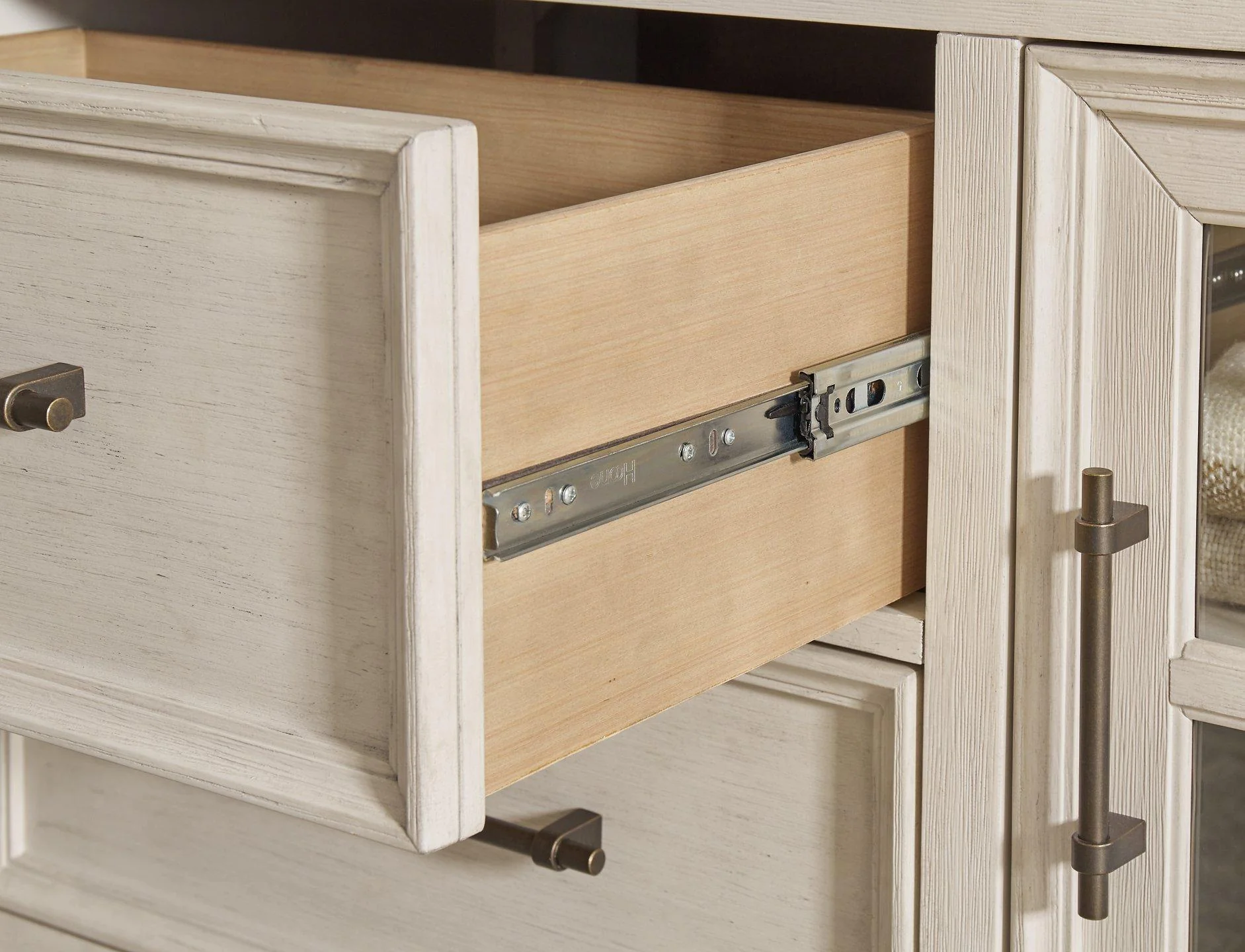 Shaybrock Dresser and Mirror - Image 17
