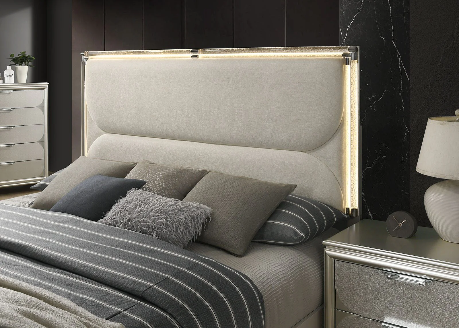 Sheridan Queen Bed, Silver - Image 3