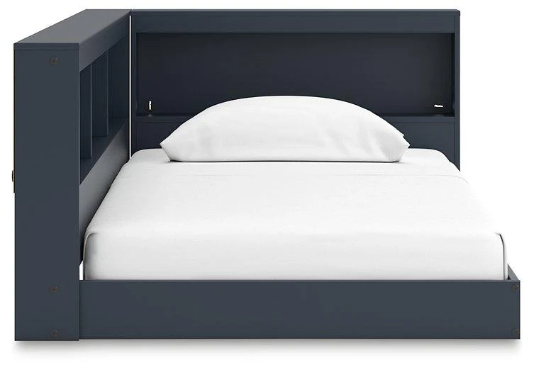 Simmenfort Bed - Image 21