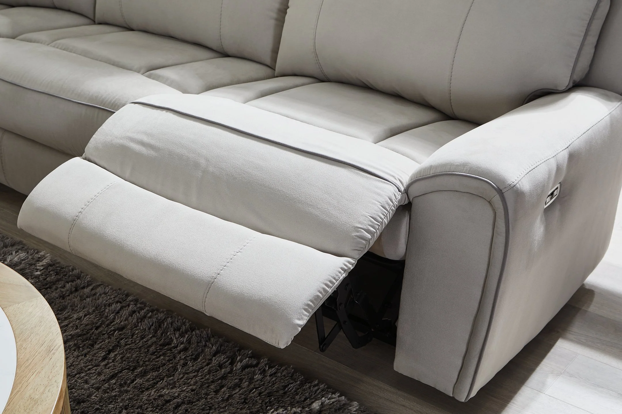 Social Pointe Reclining Sectional with Storage Console - Image 27