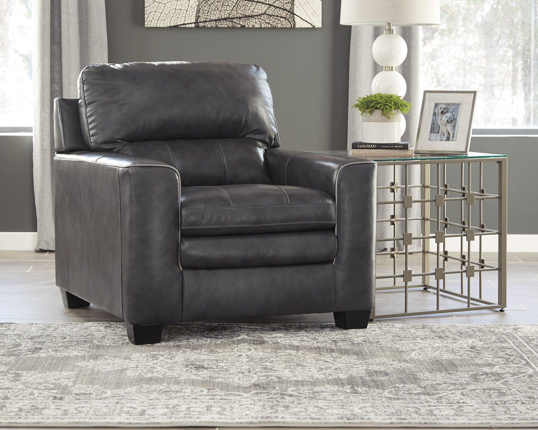 South 8' x 10' Rug - Image 8