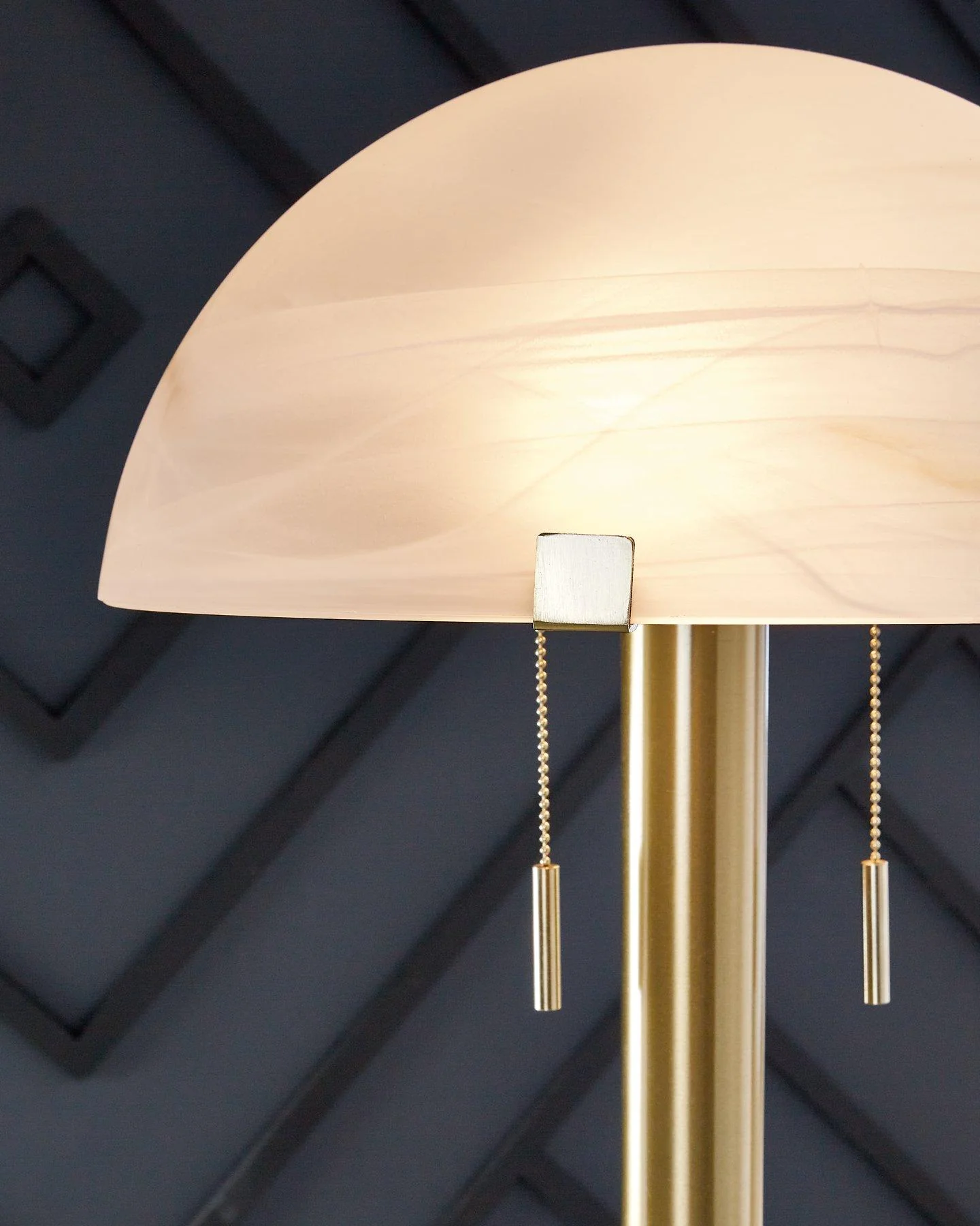 Tobbinsen Floor Lamp - Image 5