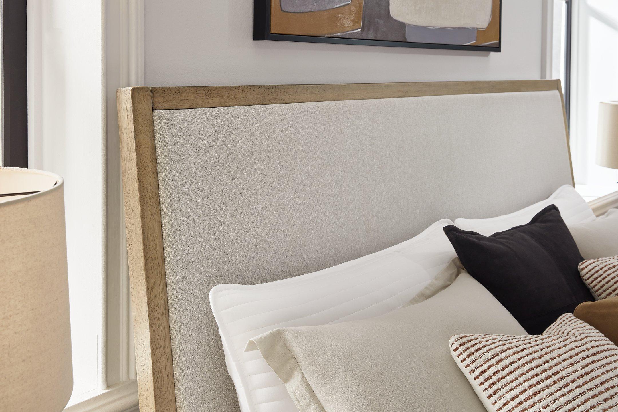Tomtyn Upholstered Bed - Image 7