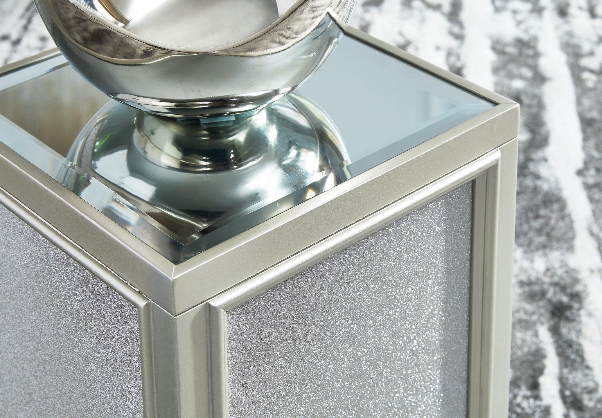 Traleena Nesting End Table (Set of 2) - Image 7