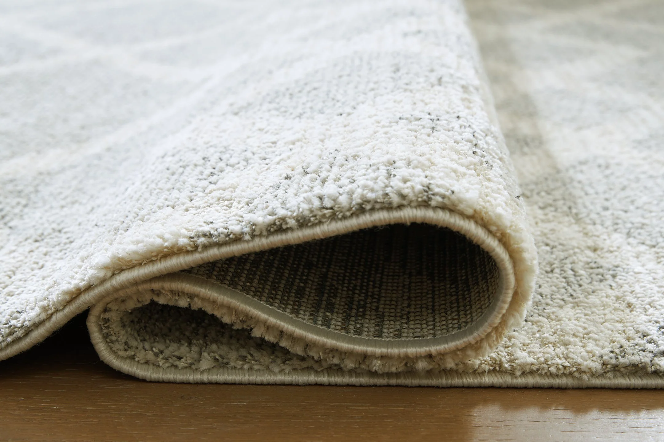 Unawick Medium Rug - Image 6