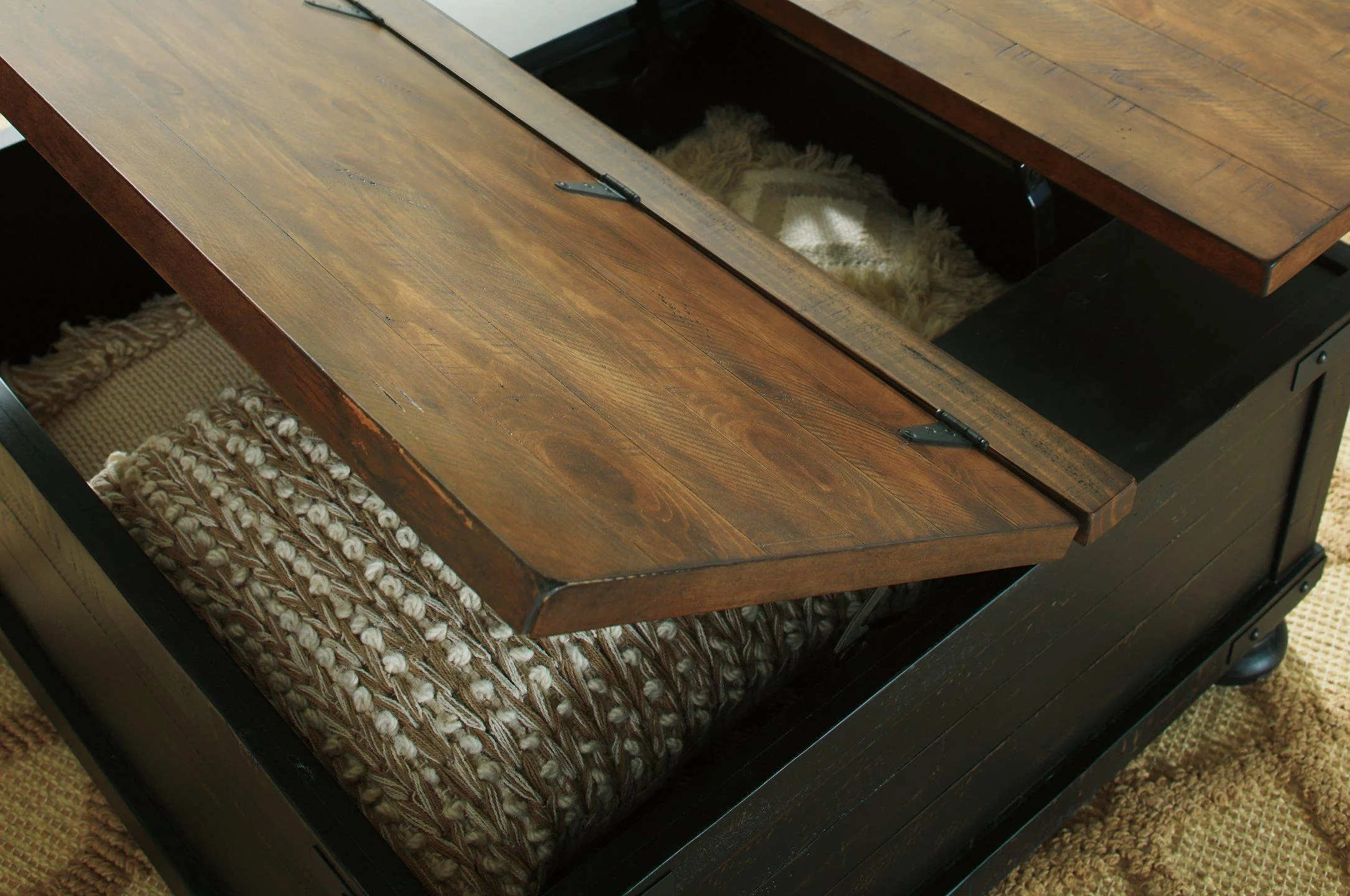 Valebeck Coffee Table with Lift Top - Image 5