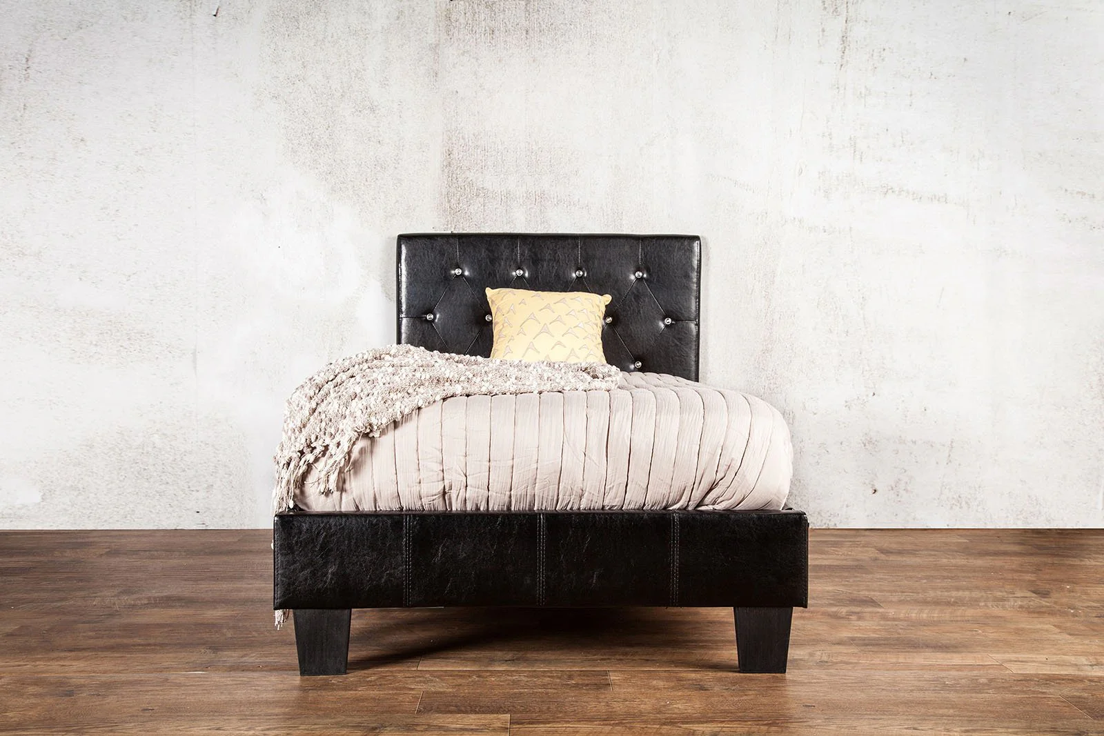 Velen Full Bed, Black - Image 8