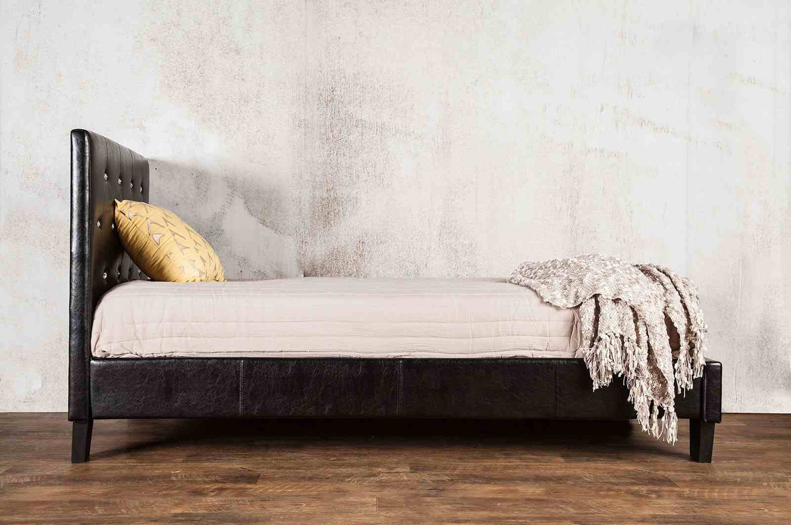 Velen Queen Bed, Black - Image 7