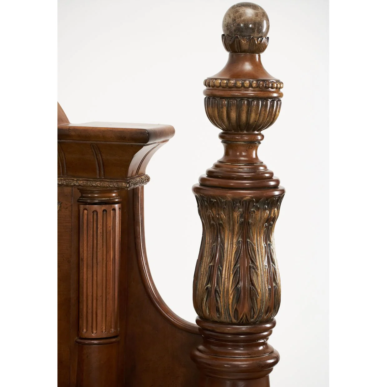 Villa Valencia Cal. King Low Poster Bed - Classic Chestnut - Image 2