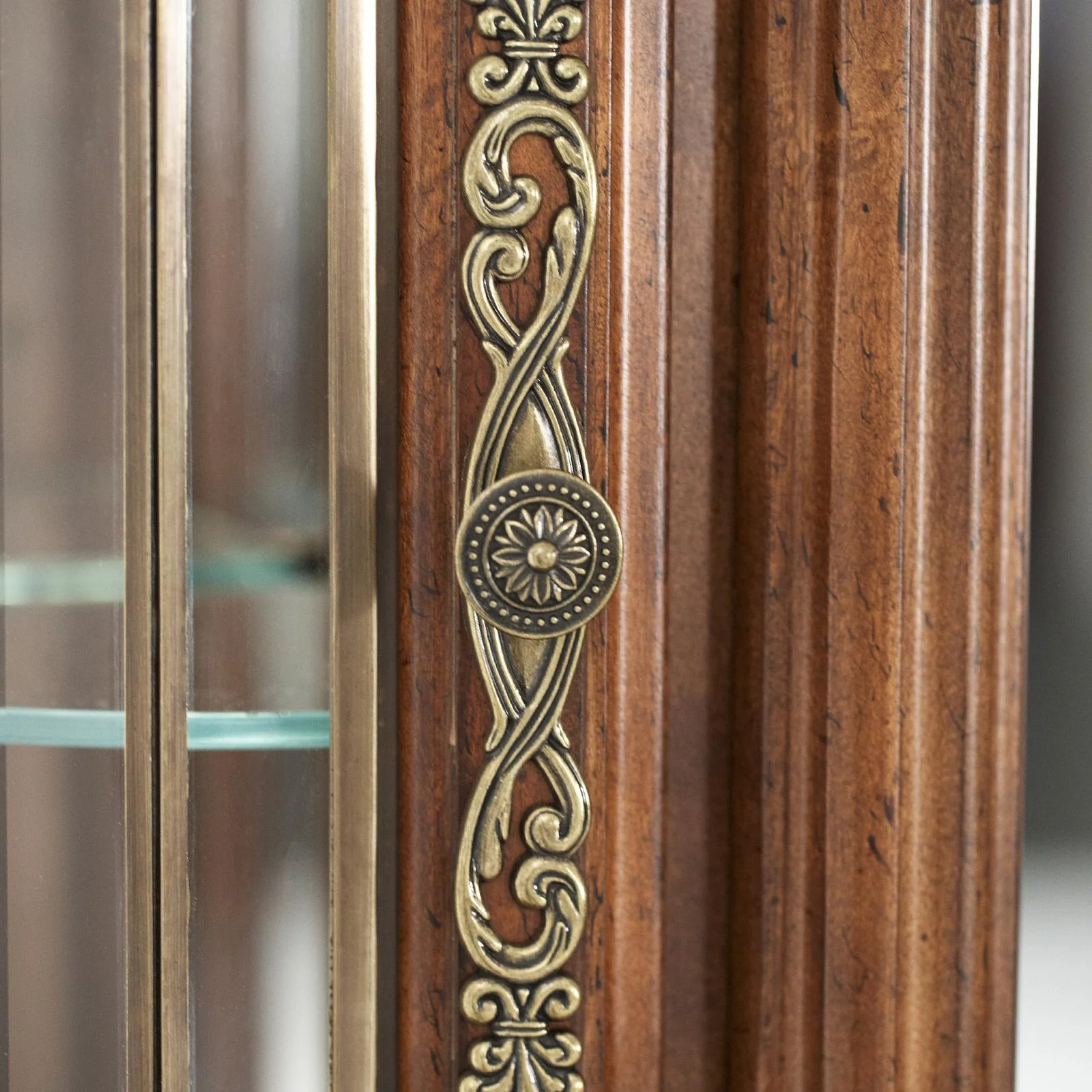Villa Valencia Dresser with Mirror - Classic Chestnut - Image 3