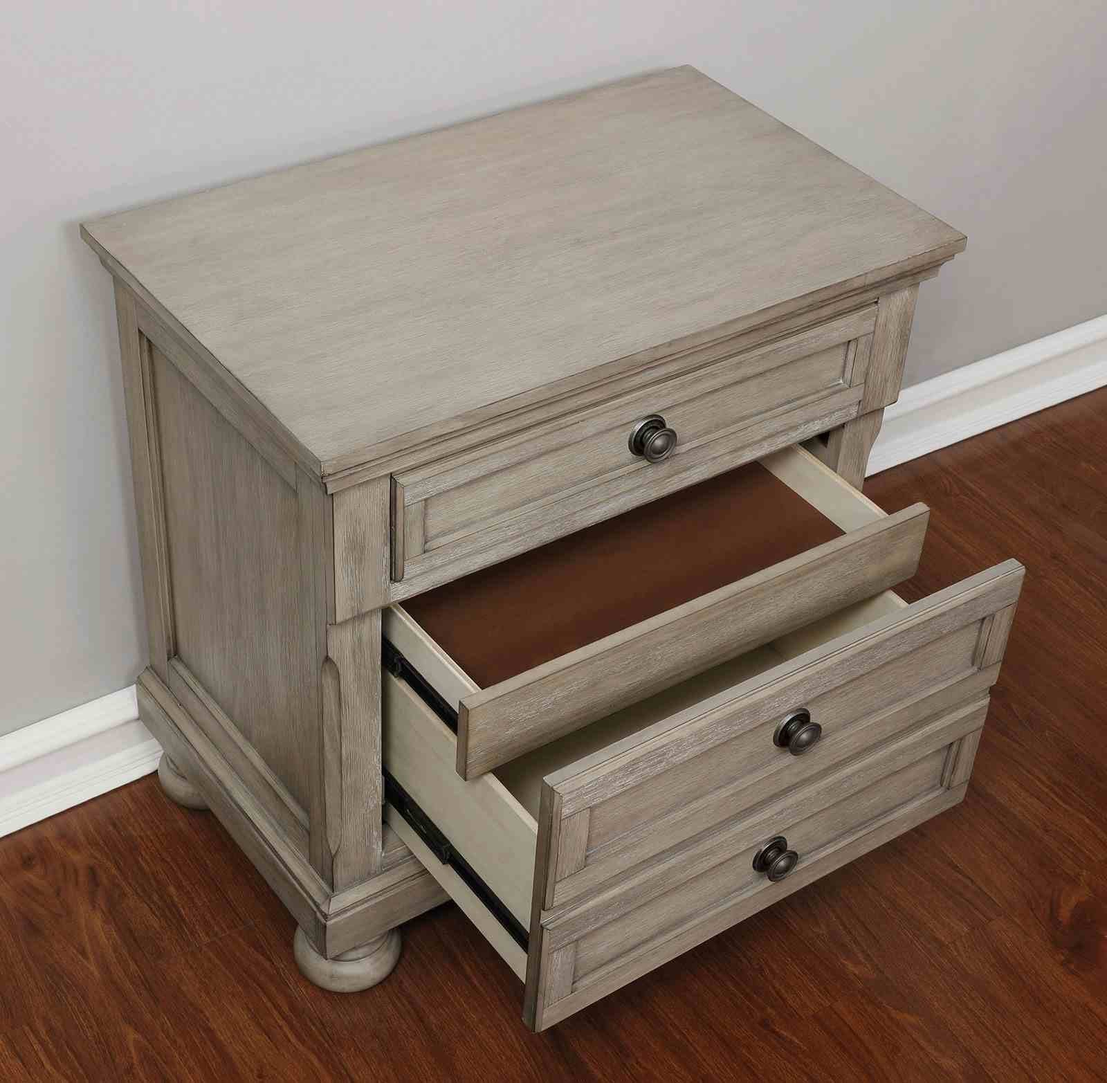 Wells 5 Pc. Queen Bedroom Set w/ 2NS - Image 3
