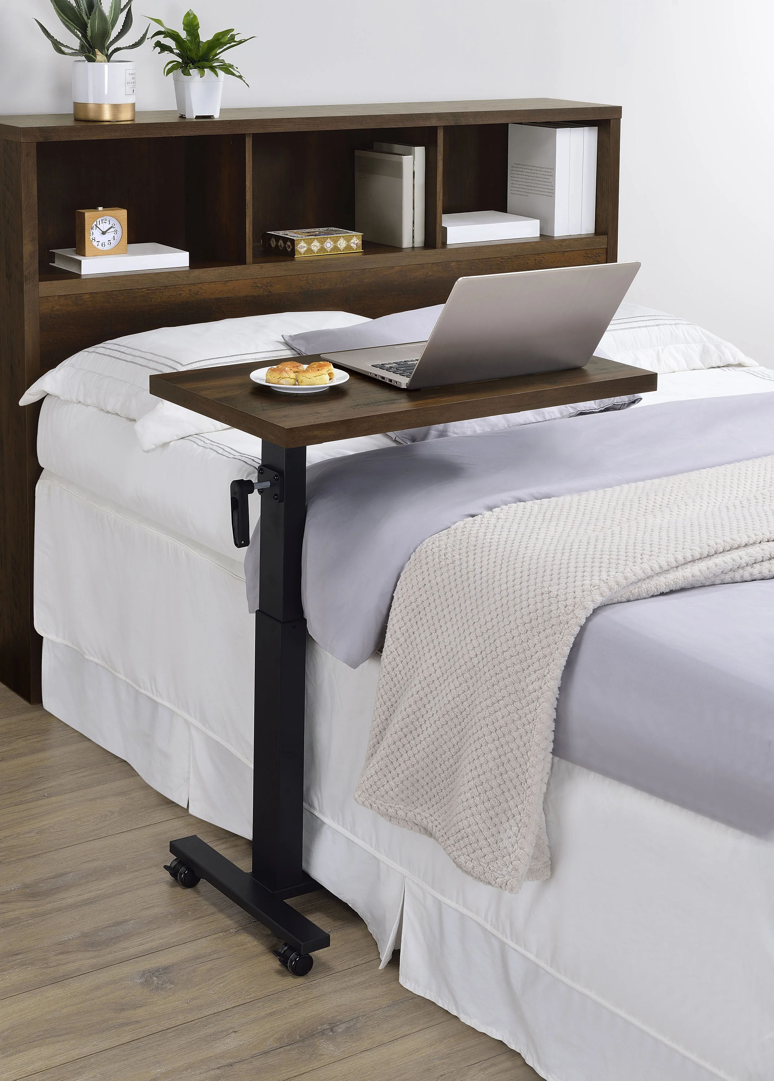 Westpark Bed C-Table - Image 17