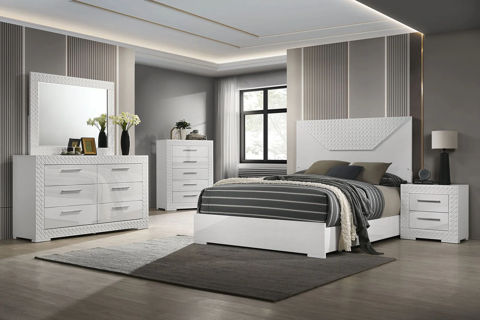 Whitby Queen Bed, White - Image 2