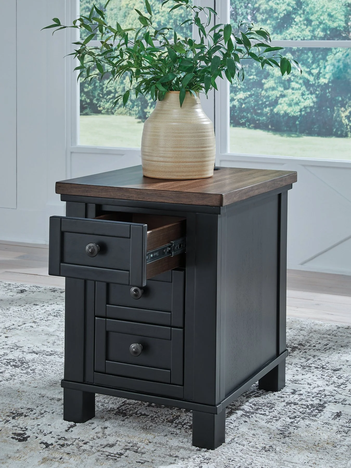 Wildenauer Chairside End Table - Image 10