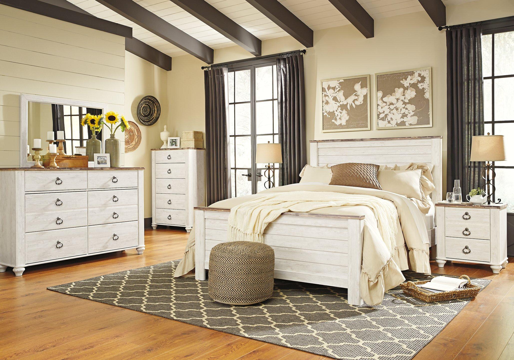 Willowton Dresser and Mirror - Image 9