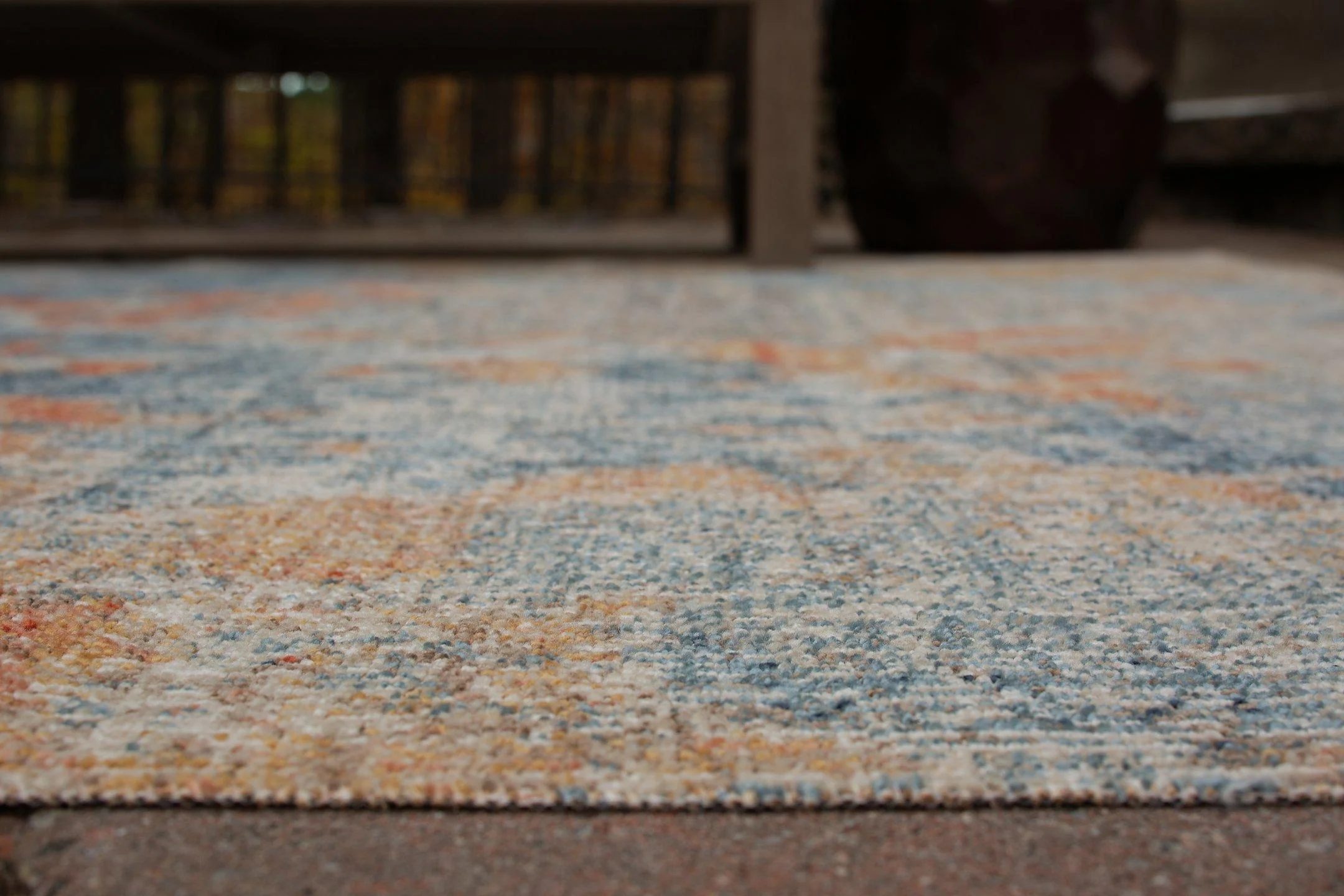 Wraylen 5'3" x 7' Rug - Image 5